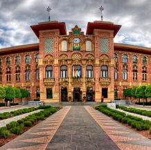 Edificio representativo de universidades públicas en España