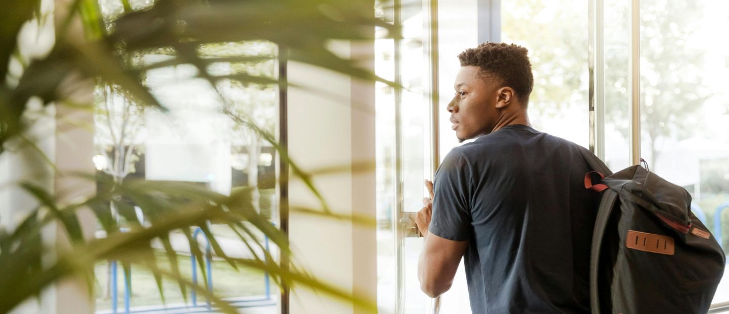 back encontar carrera