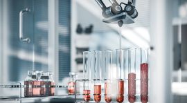 Laboratorio con brazos robóticos llenando tubos de ensayo en un entorno científico